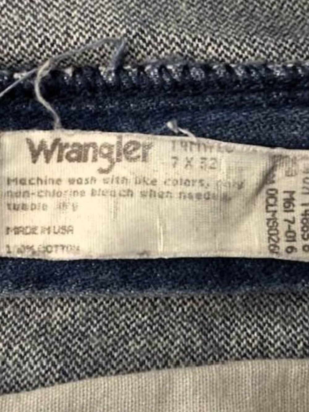Wrangler High Waisted Distressed Denim Cutoff Shorts Size 7 Made in USA - Picture 8 of 10